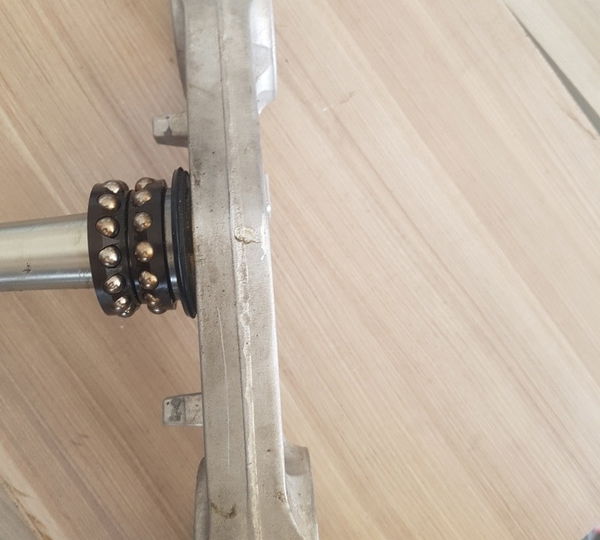 Mesa Inferior Hayabusa 00/07 Original Semi Nova