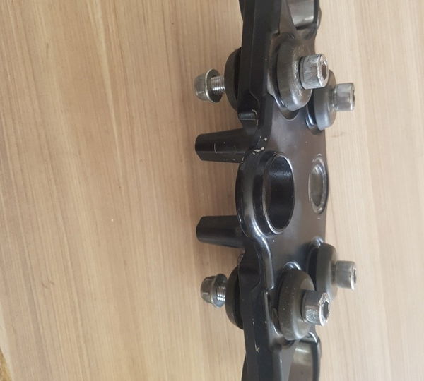 Mesa Superior B Hayabusa 1300 00/07 Original Com Parafusos