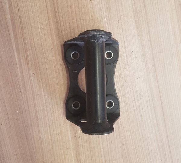 Dobradiça Tanque Hayabusa 00/07 Original