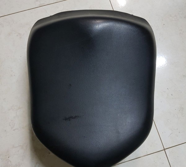 Banco Traseiro Bmw K 1300 Gt 09/10 Original C/aquecedor  Preto