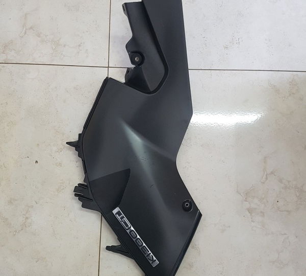 Lateral Carenagem Tanque Esquerda Bmw K 1300 Gt 09/10 Orig Preto