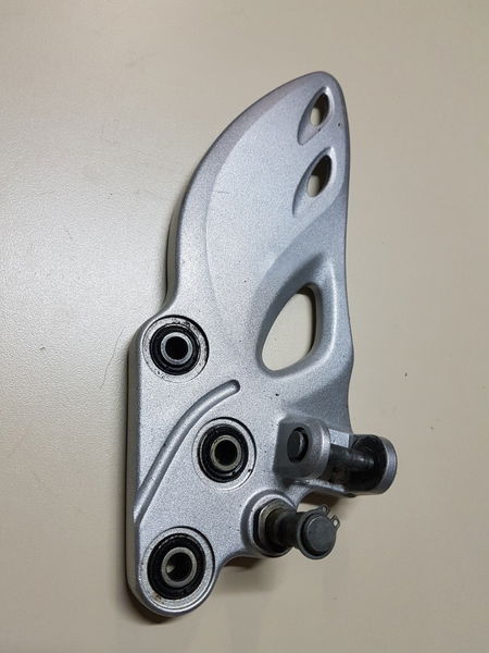 Bacalhau Esquerdo Dianteiro Gsxr 1300 Hayabusa 08/15 