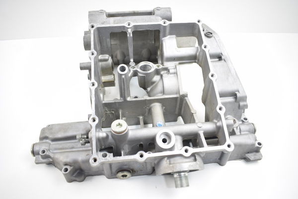 Bloco Carcaça Motor Inferior Gsx-r Srad 1000 2008-2009