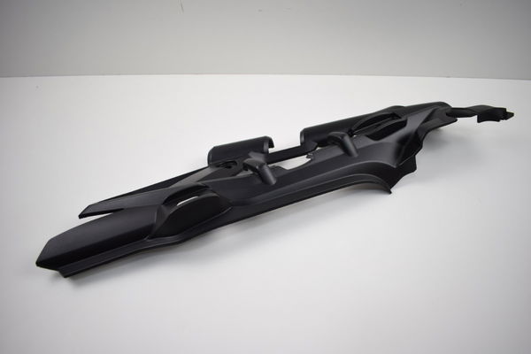 Acabamento Lateral Quadro Tras Direito Triumph Tiger 800 Xrx