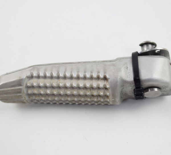 Pedaleira Traseira Direita Bmw F800 F 800r 14/15/16/17/18