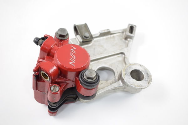 Pinça Freio Traseiro C/suporte Cbr 900rr 96/97/98/99 