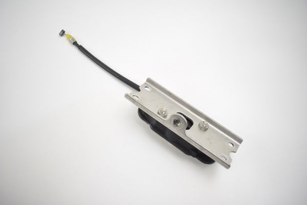 Trava Banco Gsx-r Srad 1000 11-16 Original