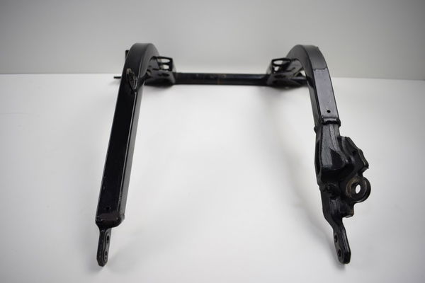 Suporte Motor Berço Gsx 750f 98/08 Original