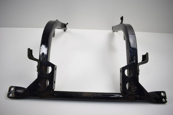 Suporte Motor Berço Gsx 750f 98/08 Original