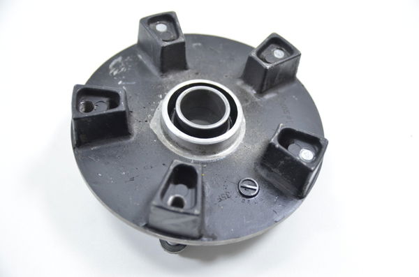 Cubo Suporte Coroa Suzuki Gsx-r Srad 750 05-06 Original