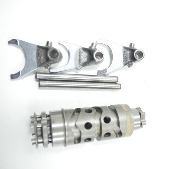 Trambulador E Garfo Caixa Cambio Marcha Ducati Monster 796