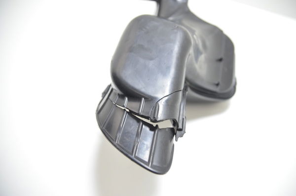 Duto Ar Direito C/avaria Suzuki Gsx-r Hayabusa 1300 08-19