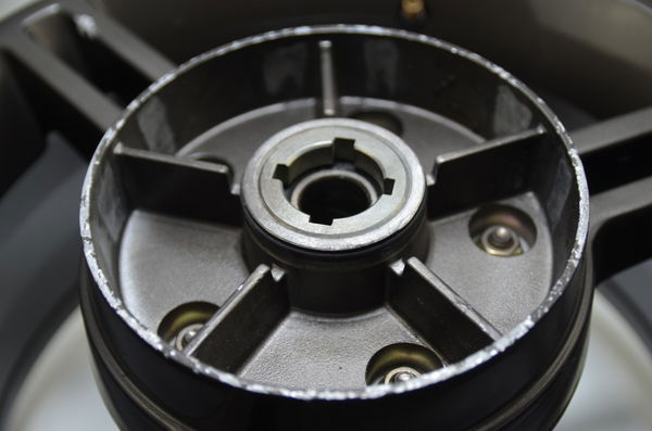 Roda Traseira Brp Can Am Spyder 990 Rs Original