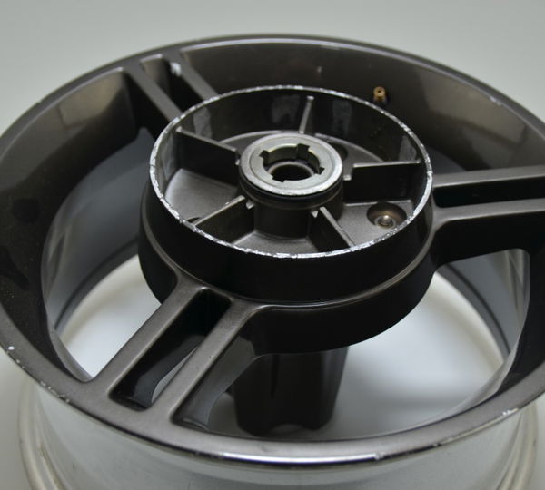 Roda Traseira Brp Can Am Spyder 990 Rs Original Cinza