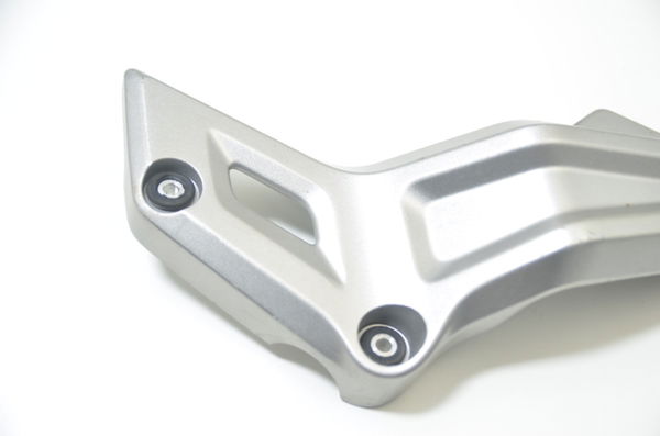 Acabamento Suporte Motor Direito Yamaha Mt07 Mt 07 Mt-07