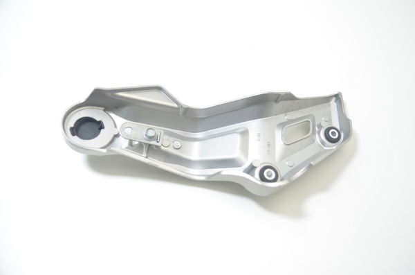 Acabamento Suporte Motor Direito Yamaha Mt07 Mt 07 Mt-07