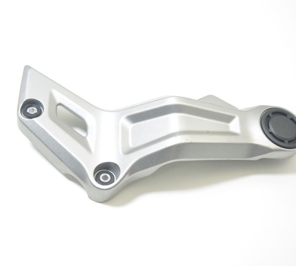 Acabamento Suporte Motor Direito Yamaha Mt07 Mt 07 Mt-07