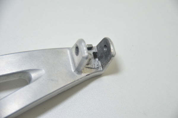 Bacalhau Traseiro Esq Honda Cbr 600rr 600 Rr 2010 Original