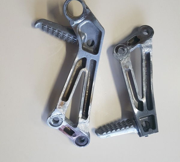 Suporte C/pedaleira Bacalhau Carona Zx 12r 00a06 Soldado