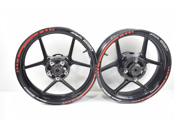 Roda Dianteira E Traseira (par) Kawasaki Ninja 650r Er6 Er-6