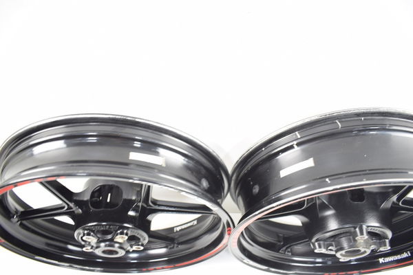 Roda Dianteira E Traseira (par) Kawasaki Ninja 650r Er6 Er-6