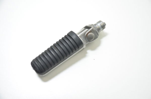 Pedaleira Dianteiro Dir Suzuki Gsx-r Srad 750 05-06 Original
