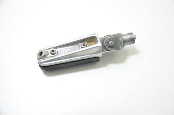 Pedaleira Dianteiro Dir Suzuki Gsx-r Srad 750 05-06 Original
