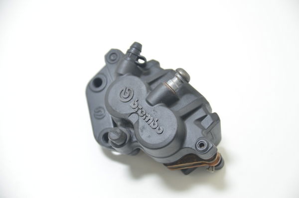 Pinça Freio Dianteiro Esq Bmw F 800 Gs F800 2016 Original