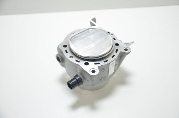 Cilindro Motor Tras Ducati Multistrada 1200 2015 Original