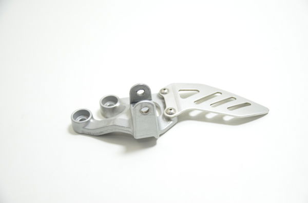 Suporte Pedaleira Dianteira Esquerda Srad 750 11-14 Original