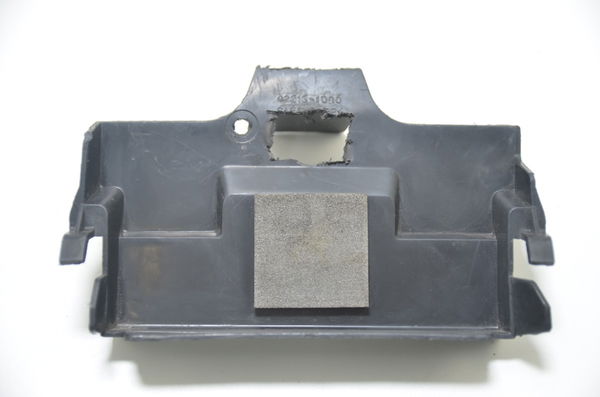 Tampa Caixa Bateria Suzuki Burgman 650 07 C/avaria Usado 