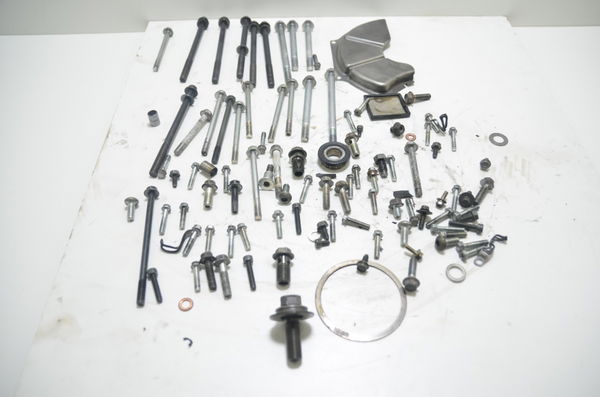 Parafusos Do Motor Suzuki Burgman 650 2007 Usado Original