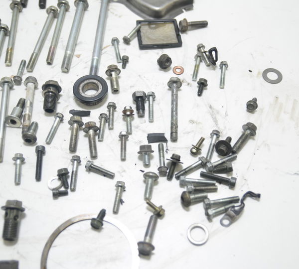 Parafusos Do Motor Suzuki Burgman 650 2007 Usado Original