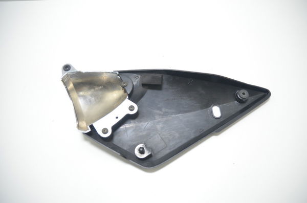 Carenagem Lateral Direita Suzuki Bandit 1200 Carburada 99-06