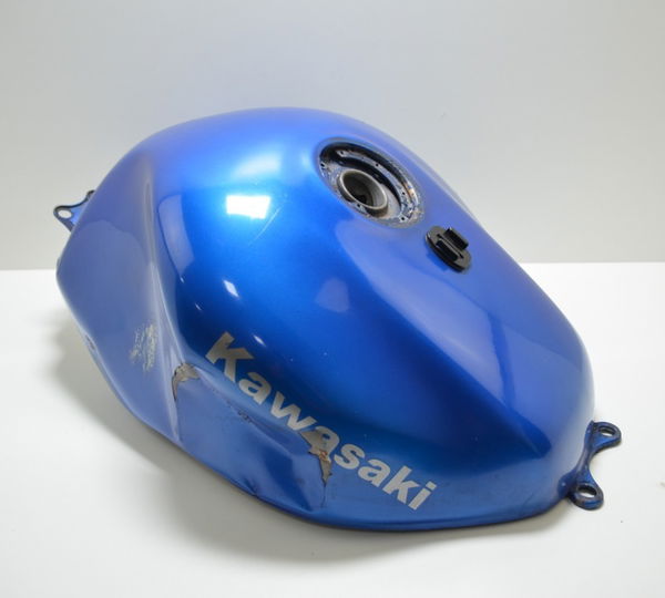 Tanque C/ Avaria Kawasaki Ninja 900 Zx 9r 1998