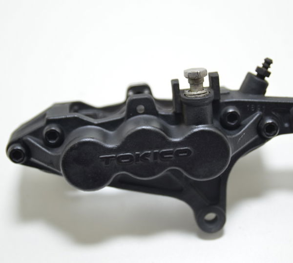 Pinça Freio Dianteiro Direito Kawasaki Ninja 900 Zx 9r 1998