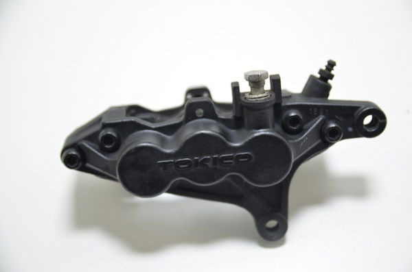 Pinça Freio Dianteiro Direito Kawasaki Ninja 900 Zx 9r 1998