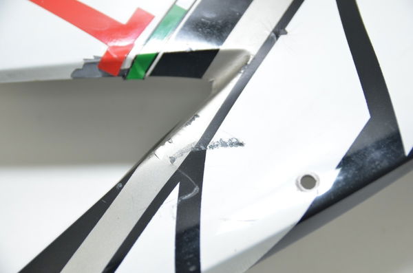 Carenagem Esquerda C/ Avaria Yamaha Yzf R1 04-06 Original