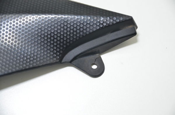 Acabamento Lateral Dir C/avaria Yamaha Yzf R1 04-06 Original