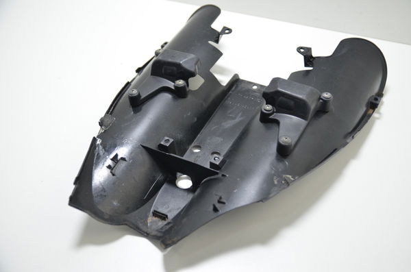 Acabamento Infe Rabeta C/avaria Yamaha Yzf R1 04-06 Original