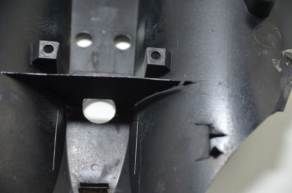 Acabamento Infe Rabeta C/avaria Yamaha Yzf R1 04-06 Original