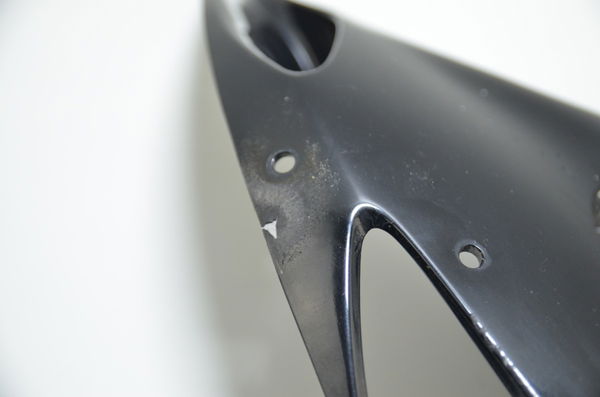 Carenagem Lateral Dir C/ Avaria Yamaha Yzf R1 2004-2006 Orig