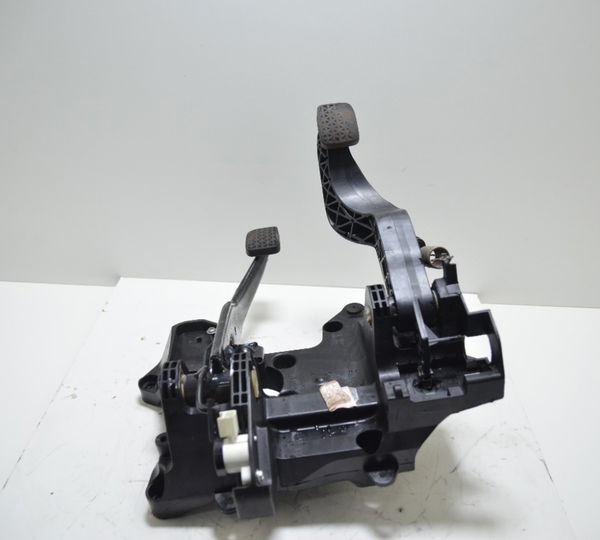 Pedal Freio Embreagem Gm Onix 1.0 Lt 2016