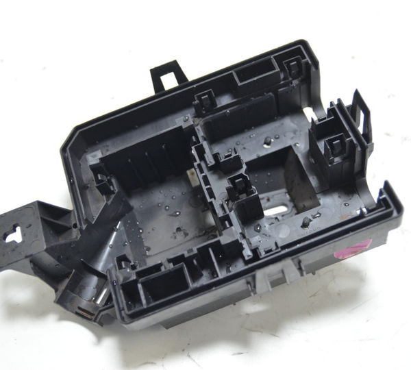 Suporte Caixa De Fusível Gm Onix 1.0 Lt 2016