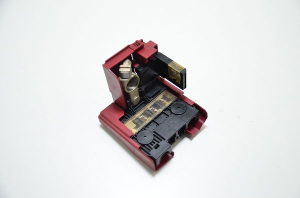 Polo Positivo Bateria Gm Onix 1.0 Lt 2016
