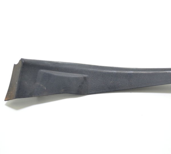 Moldura Acabamento Churrasqueira Direita Gm Onix 1.0 Lt 2016