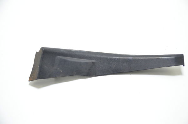 Moldura Acabamento Churrasqueira Direita Gm Onix 1.0 Lt 2016
