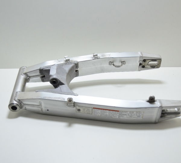 Balança C/ Detalhes Suzuki Bandit 1200 Carburada 99-06