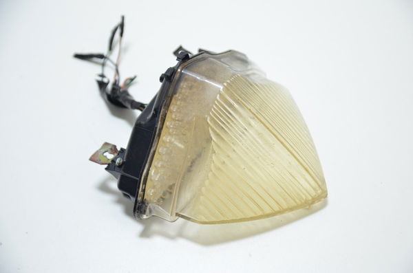 Lanterna Traseira C/ Avaria Yamaha Yzf R1 2004-2006 Paralelo