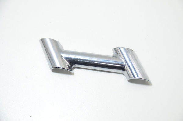Suporte Acabamento Alforge Dir C/ Risco Harley Davidson Orig